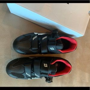 Women’s peloton cycling shoes size 40